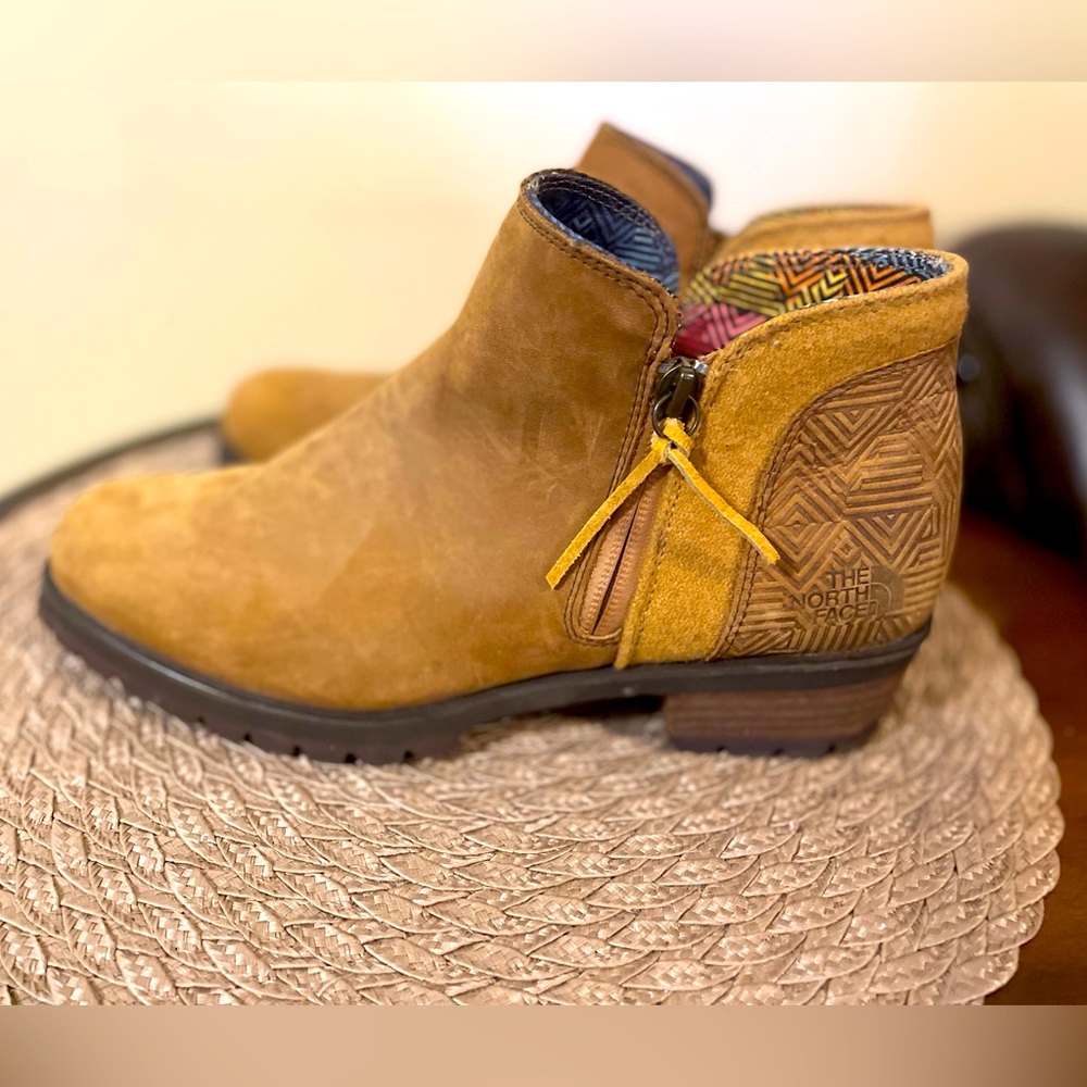 The North Face Bridgetown Zip Ankle Boots